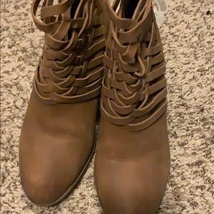 Tan Heeled Boots
